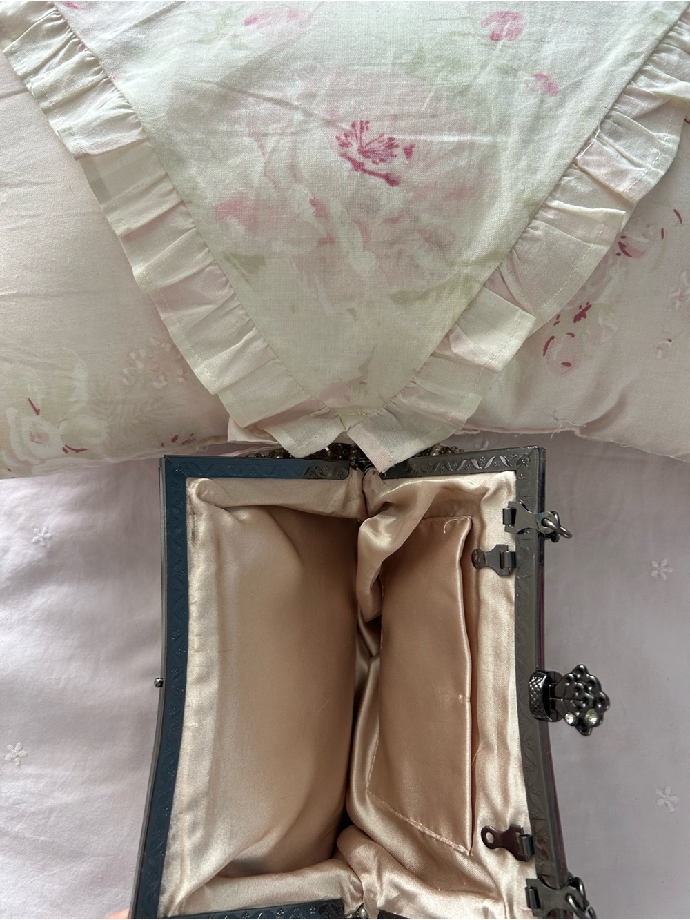 Beaded Pearl-Embellished Evening Clutch - Gold - Picture 4 of 5